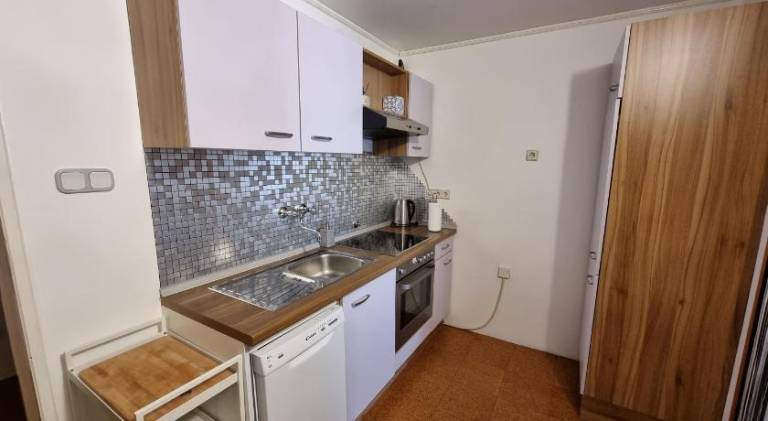 Apartment with 2 rooms for 6 persons — photo 2