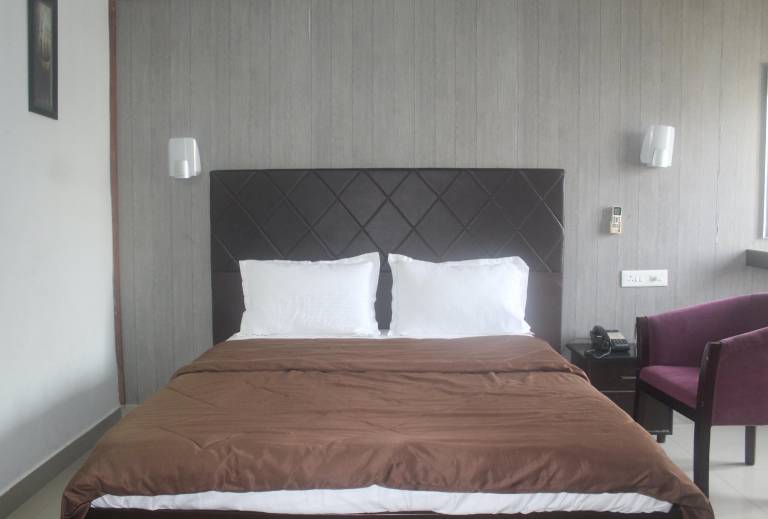 HOTEL MEENA PARADISE — photo 2