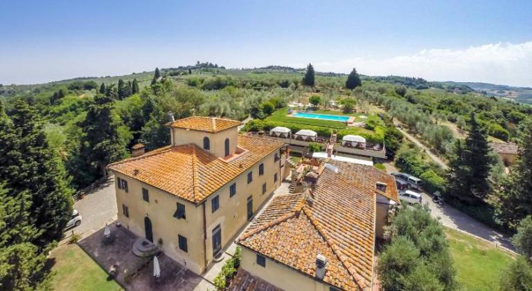 House with pool, grill & yard in Montespertoli