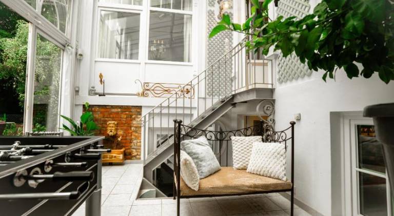 Holiday apartment with yard & terrace — photo 5
