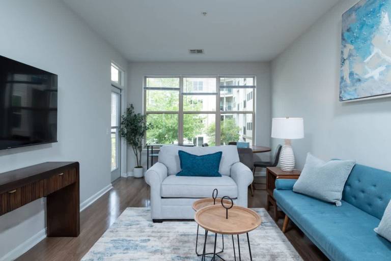 Central 1-BR Condo Assembly Row Gym & Pool Sleep 5 in Chelsea, MA