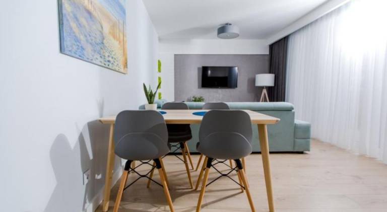 Apartment with jacuzzi — photo 4