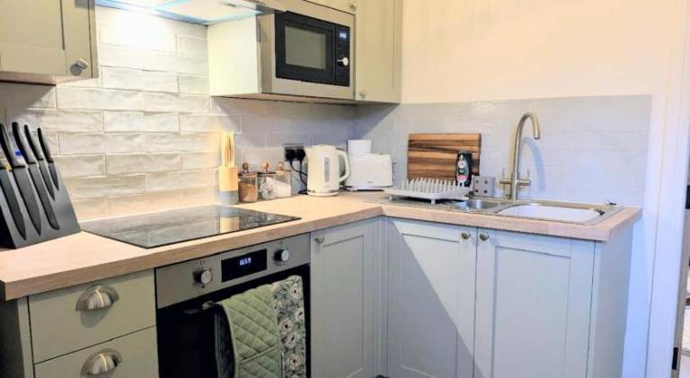 Vacation home | Next to National Railway Museum | Pet-friendly — photo 3