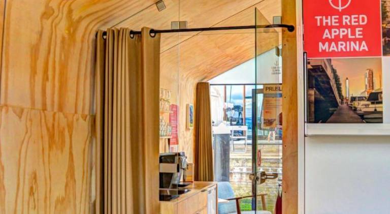 Boat with terrace, sauna & jacuzzi | Close to Show Cube — photo 5