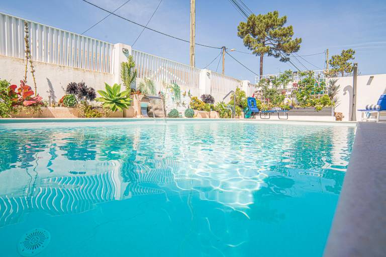 Villa with yard, barbeque & private pool — photo 2