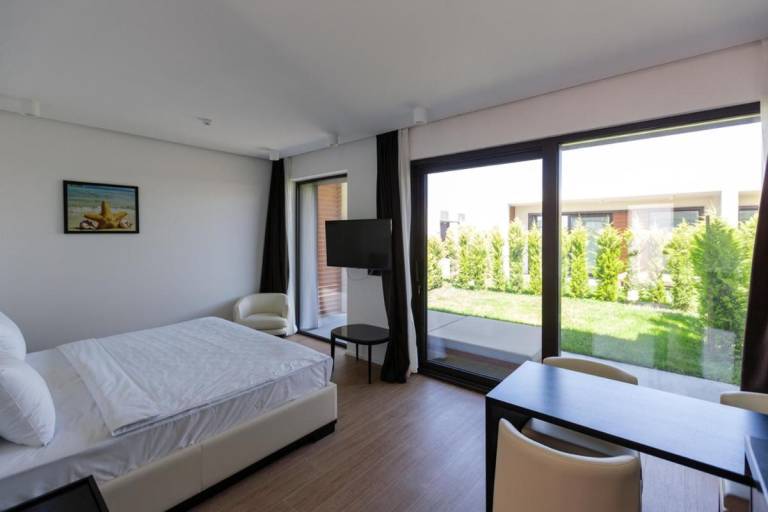 Sea Breeze White Villa Beach — photo 2