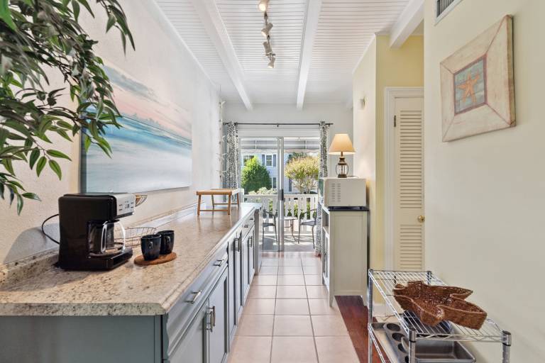 The Pirate's Mermaid @ East Beach Villa - 202 Olive Way — photo 4