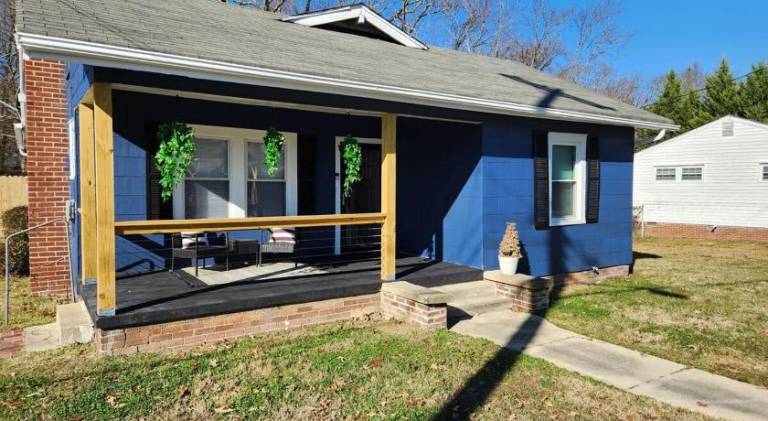 Vacation home with 2 rooms for 6 persons in High Point, NC