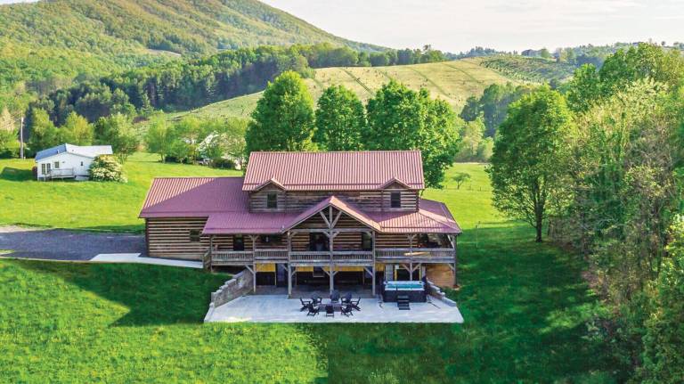 Cabin  West Jefferson
