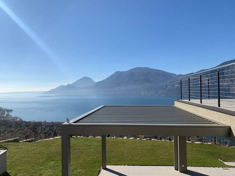 Vacation home with barbecue, yard & terrace | Mountain view — photo 4