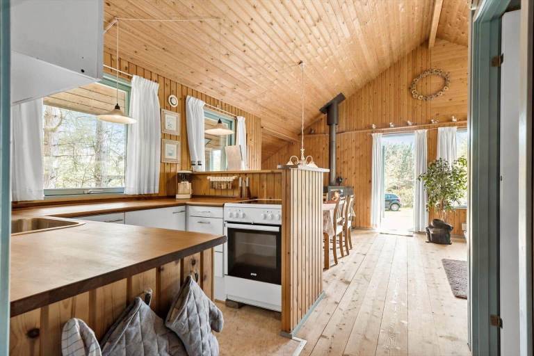 Charming house with grill & patio | Dogs allowed — photo 3