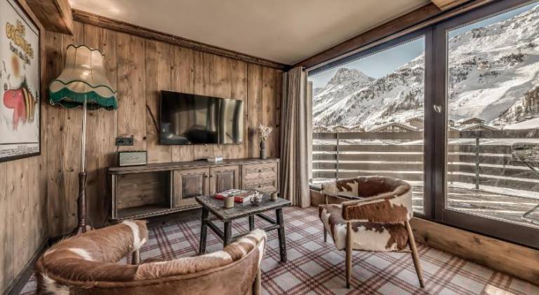 Serviced apartment with sauna, terrace & pool | Next to the ski | Pets allowed — photo 3