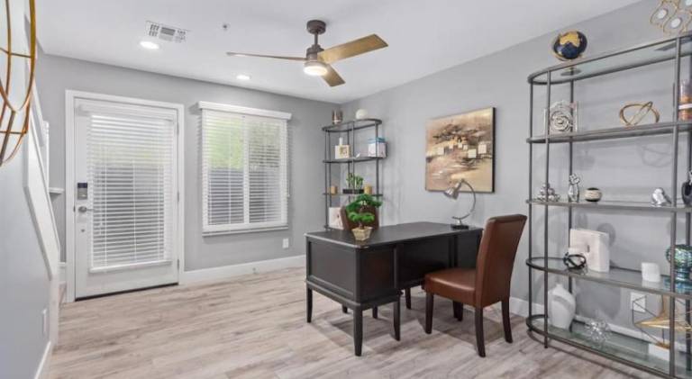 House with pool | Perfect for remote work | Dogs allowed in Scottsdale, AZ