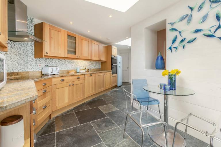 Children-friendly cottage with terrace & garden | Water view | Next to the beach | Pet-friendly — photo 4