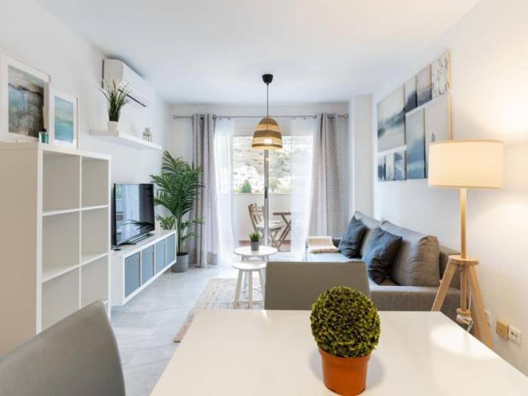 Holiday apartment with private pool in Torremolinos