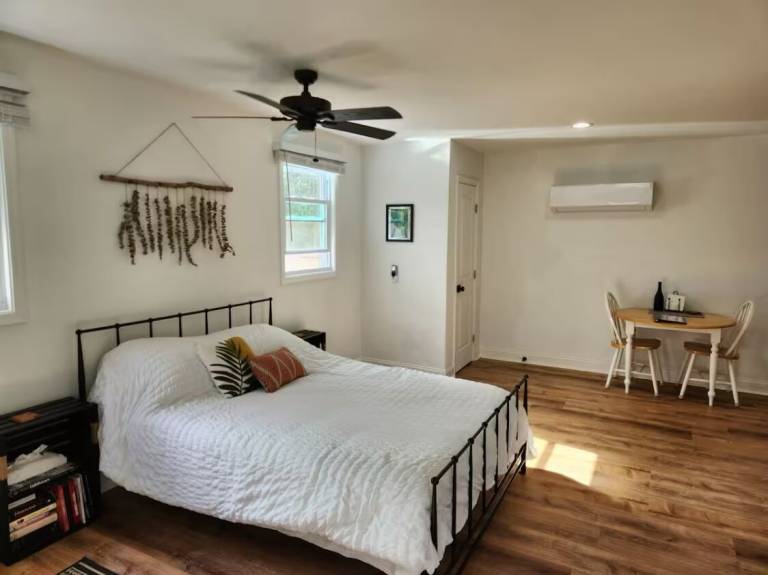 Apartment Mount Airy
