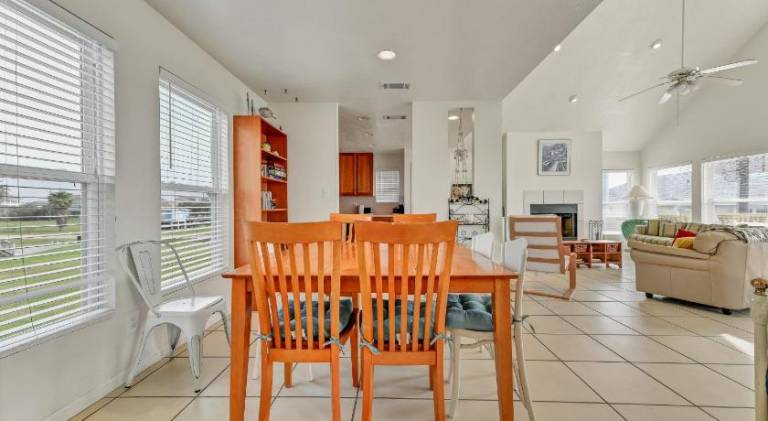 Vacation home with garden, patio & barbecue — photo 2