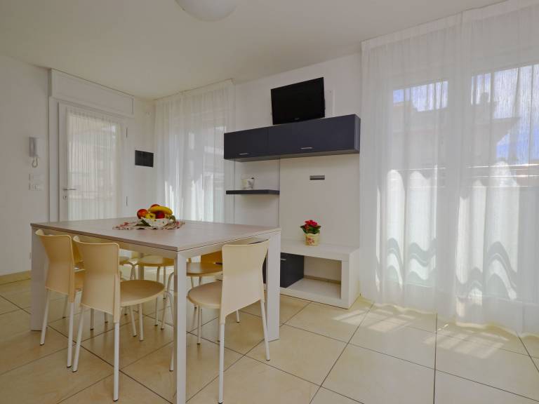 Rental apartment with garden — photo 3