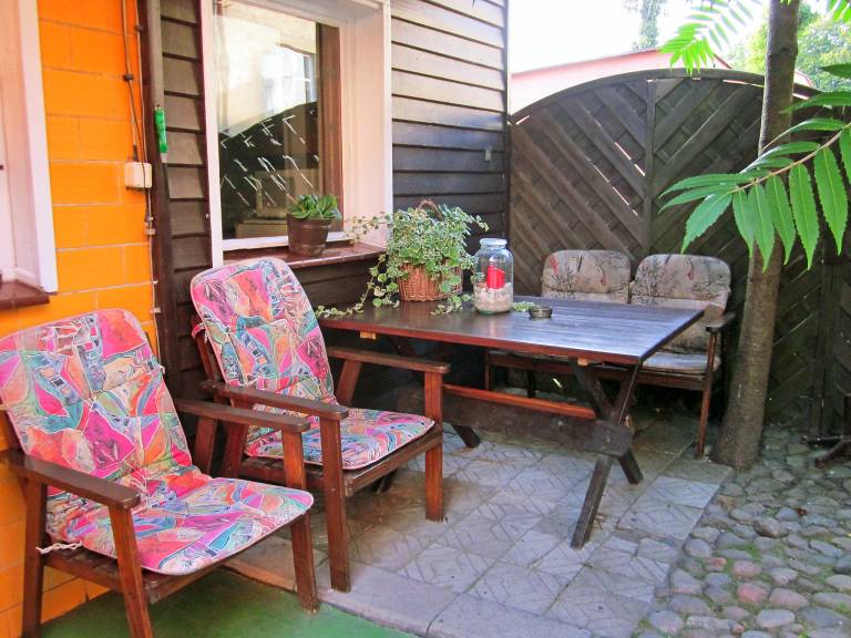 Vacation home with yard & barbecue — photo 2