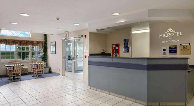 Microtel Inn by Wyndham Champaign — photo 2