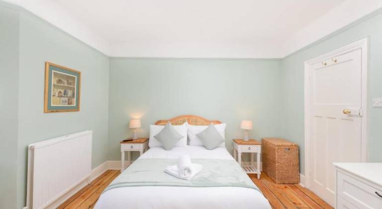 House | Close to Roman Baths in Bath