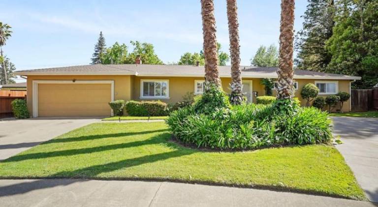 Riverview Huge Yard, Quiet Cul-de-Sac, Perfect for Families in Sacramento, CA