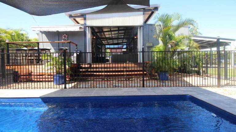 House Magnetic Island