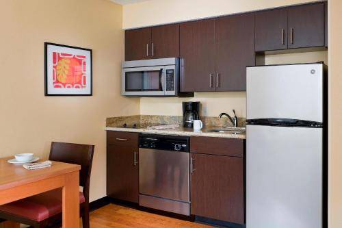 Candlewood Suites Bedford - Fort Worth by IHG — photo 3