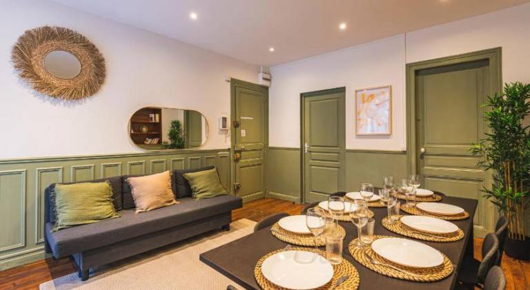 Holiday apartment with 4 rooms for 10 persons in Tinqueux