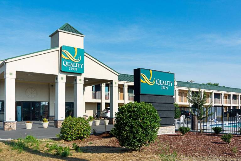Quality Inn Calhoun North I-75 in Calhoun, GA