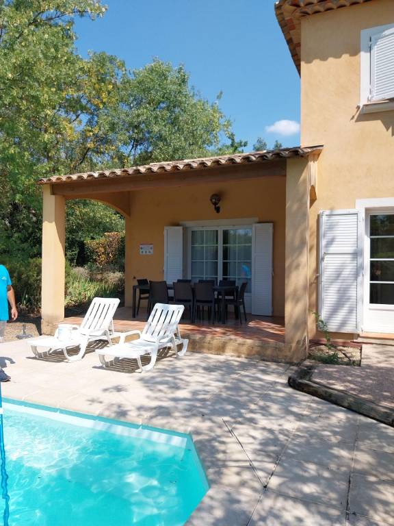 Angenehme Villa mit 3 Schlafzimmern und privatem Pool