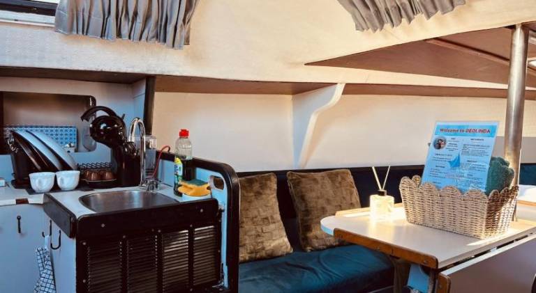 Deolinda Charming Boat Stay at Oriente Marina — photo 4