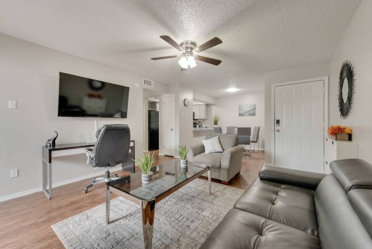 Rental apartment with pool — photo 4