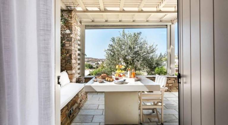 White Tinos Luxury Suites — photo 4