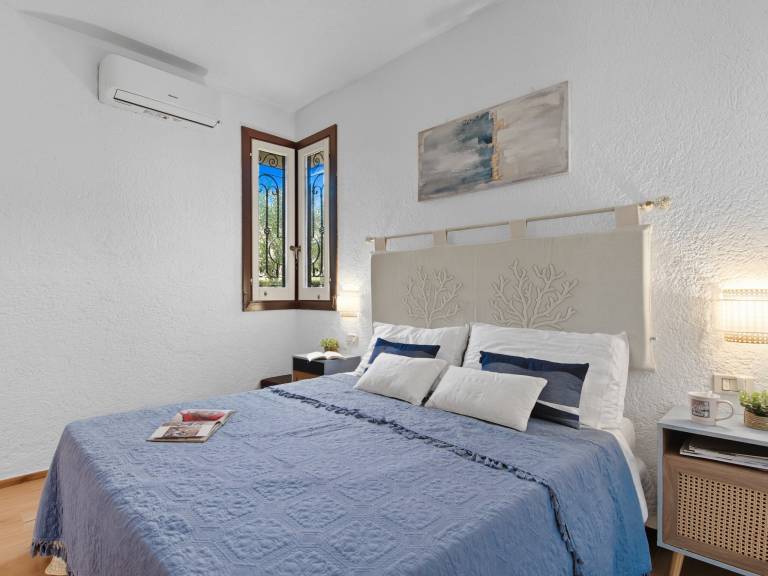 Fully equipped pleasant rental apartment with terrace, pool & garden | Beach nearby | Pet-friendly — photo 4