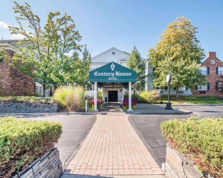 The Century House Latham - North Albany, an Ascend Collection Hotel in Latham, NY