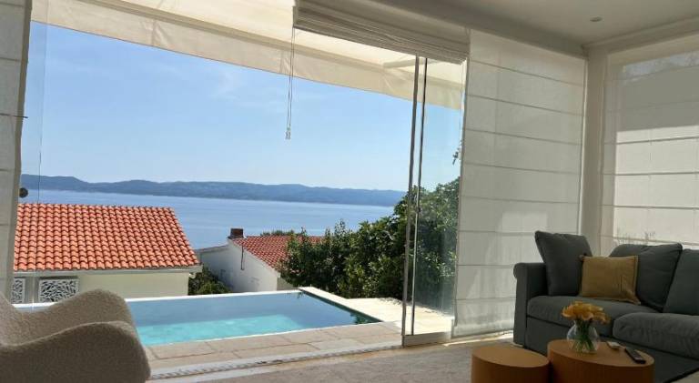 Lovely villa with pool & hot tub | Pets allowed — photo 2