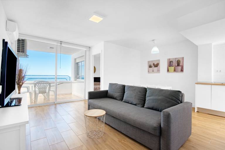 Fully equipped beautiful apartment with yard & pool | Next to the beach | Dogs allowed — photo 2
