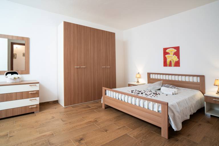 Apartment 'Nerino' with Private Terrace, Wi-Fi and Air Conditioning — photo 3