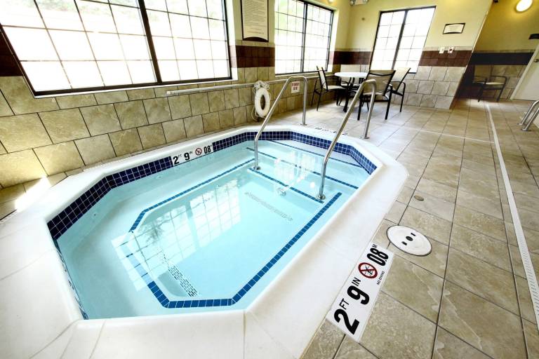 Condo  Minot