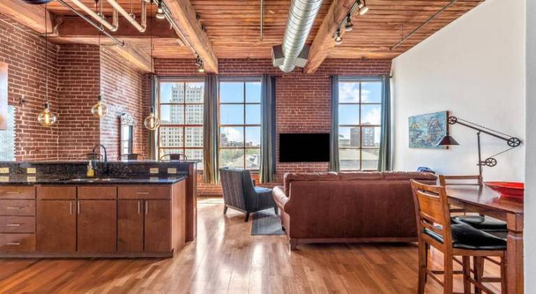 Holiday apartment with 3 rooms for 6 persons in St. Louis, MO