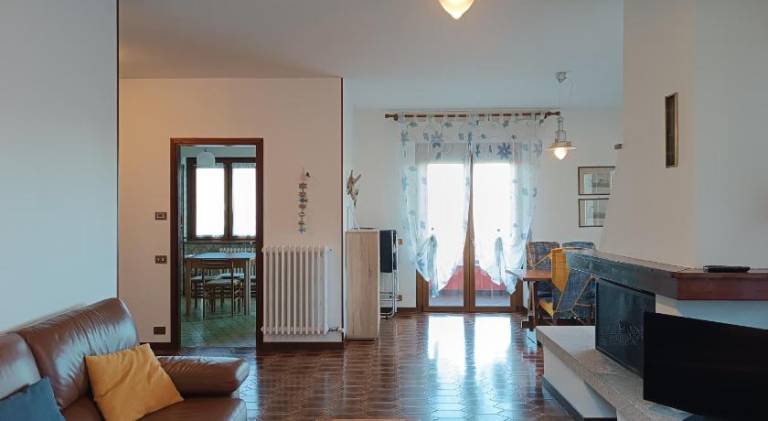 Family-oriented rental apartment with yard | Pet-friendly — photo 3