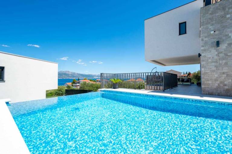 Luxury Villa Cor Mare with Pool in Okrug