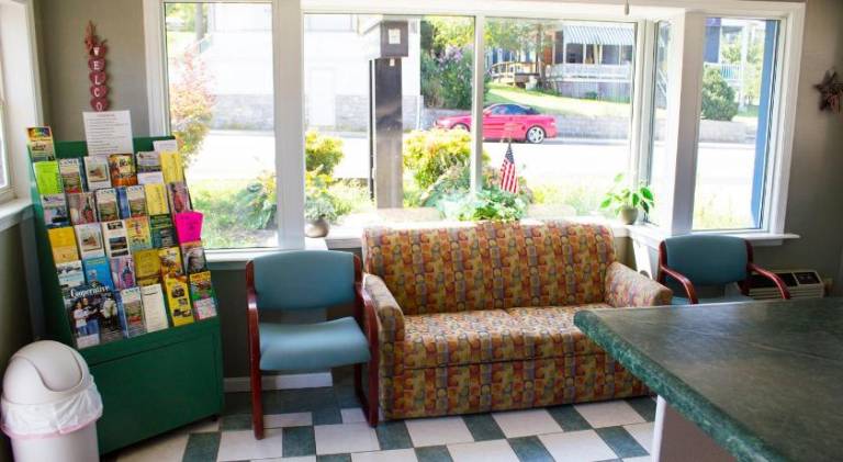 Budget Inn — photo 4