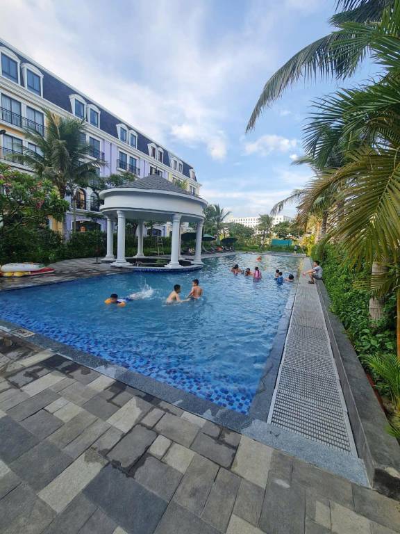 House with BBQ, pool & jacuzzi — photo 3