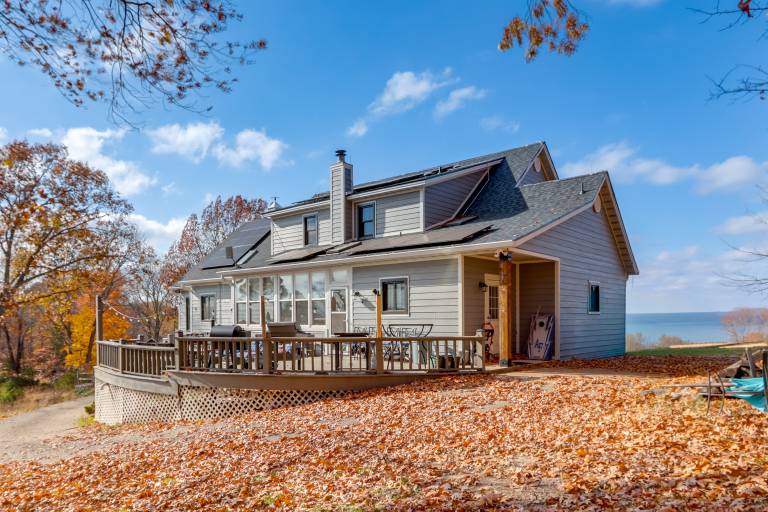 Surrounding Lake Views! Eureka Springs Home — photo 3