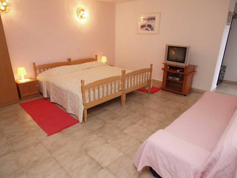 Studio flat with terrace Veli Lošinj, Lošinj (AS-19798-a) — photo 4