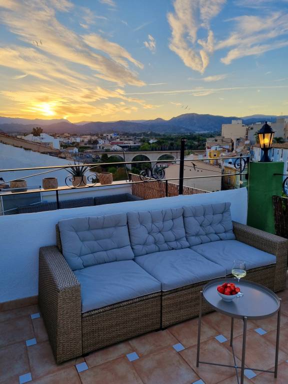 PLAZA IGLESIA APARTAMENTO CON TERRAZA