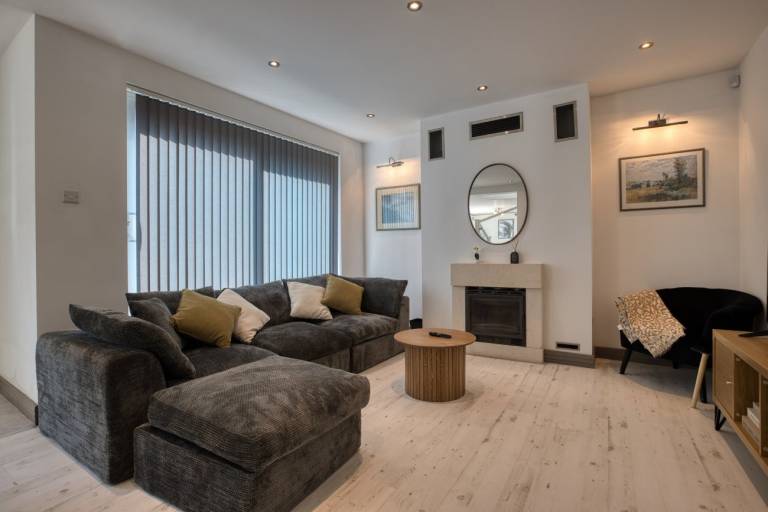 Cobham Mews