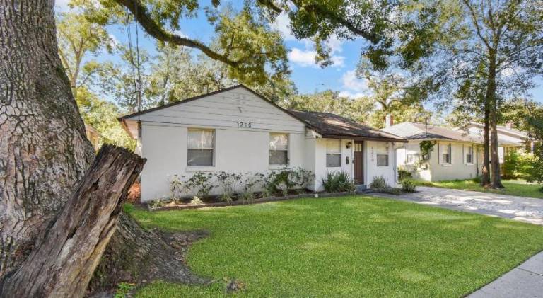Charming vacation home with jacuzzi | Pet-friendly in Jackson, FL
